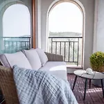 Queen's Palace Apartment Balchik