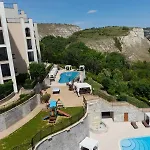 Queen's Palace Apartment *