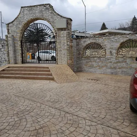 Апартаменты Queen's Palace *